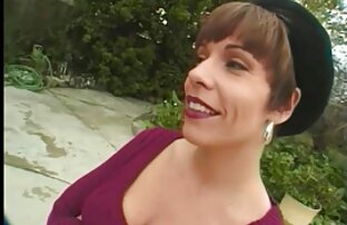 Linda morena da un footjob y obtiene una gran polla peliculas de porno español latino negra