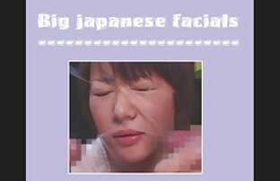 XXX Rubia con pechos enormemente grandes es follada en la sala de videos xxx audio latino estar